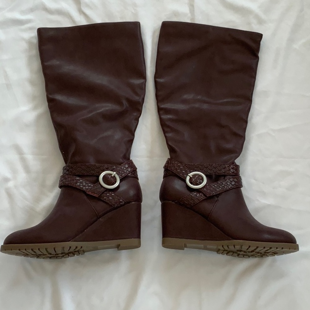 NWOT No Name Women’s Tall Brown/ Red Wedge Boots Size 7